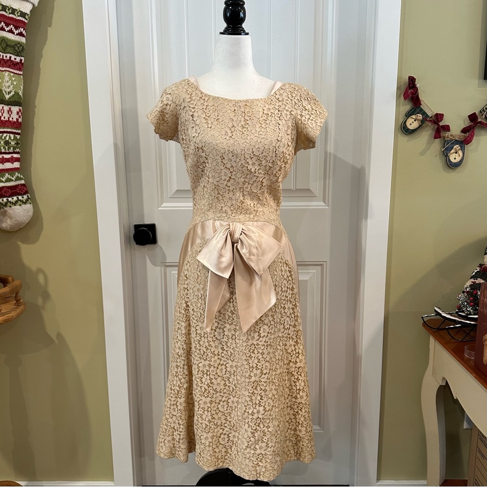 Vintage 50s Champagne Lace Satin Cocktail Party Dress Women’s Medium